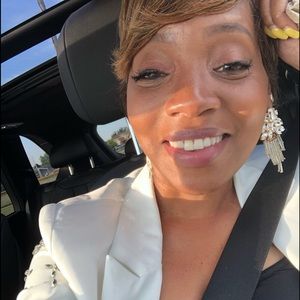 Meet your Posher, Sonya